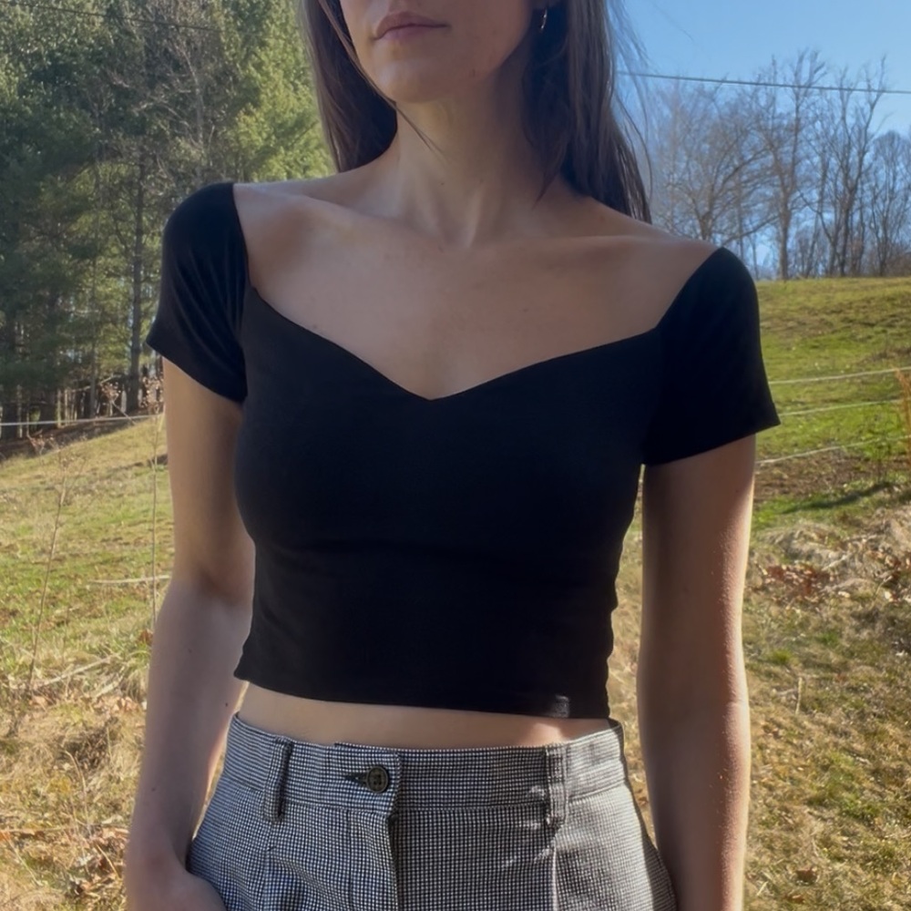 Black Sweetheart Neckline Crop Top with Cap Sleeve / Off-Shoulder XS Retro Twee